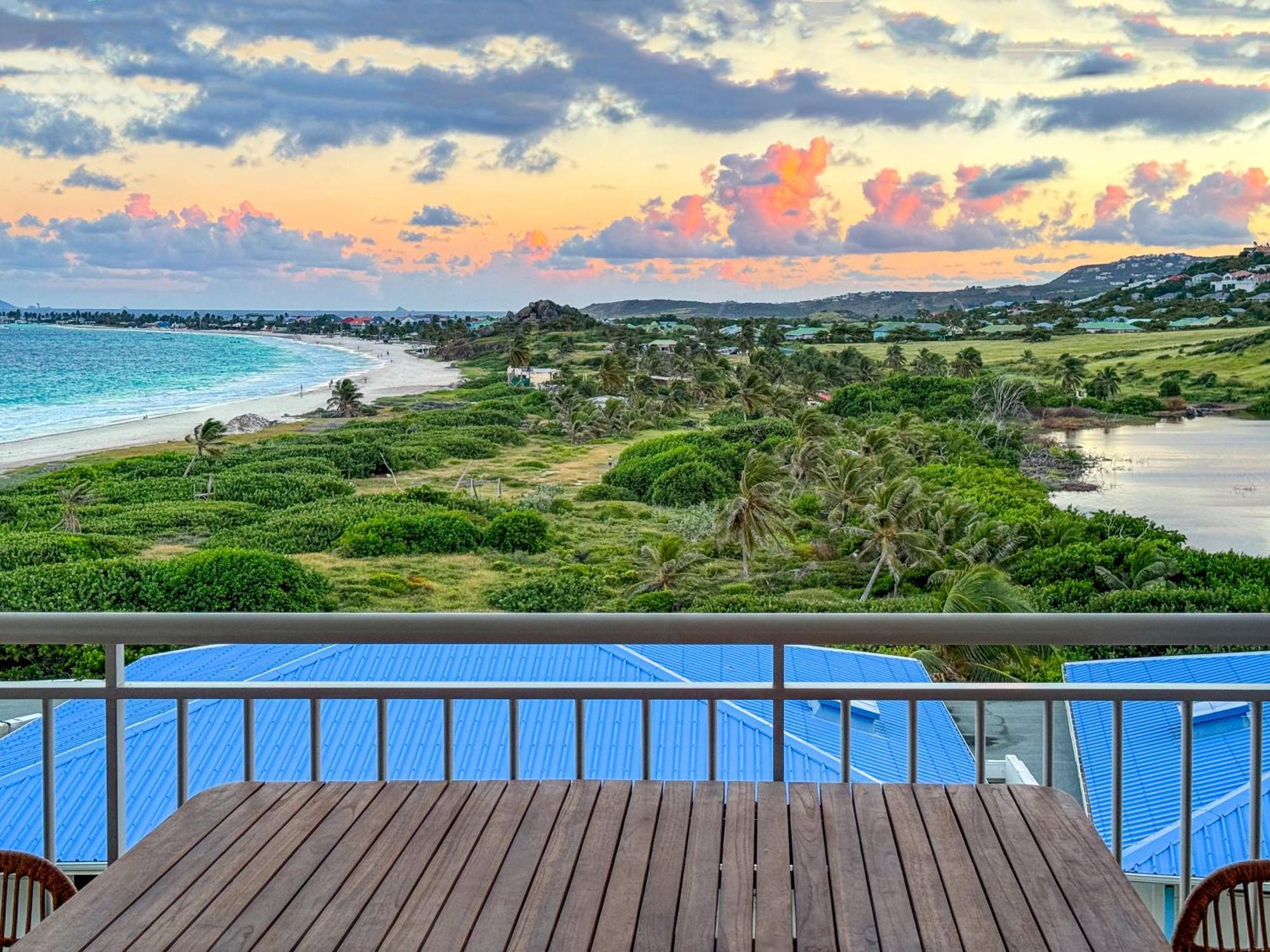 Top Floor Unit 520 Ft2 - 48 M2 With Stunning Dominant View On Ocean, St Barth, Orient Bay Cul de Sac Zewnętrze zdjęcie